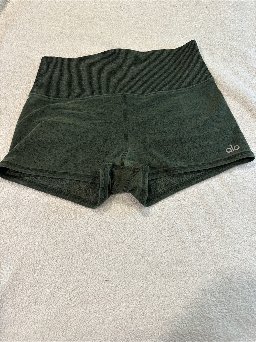 ALO Yoga Dark Green High-Waist Bike Shorts(flaw)read below